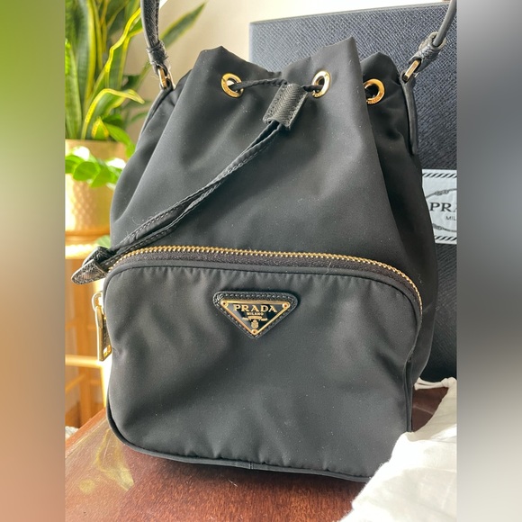Prada Duet Re-Nylon bucket bag $1,890 - Picture 2 of 16